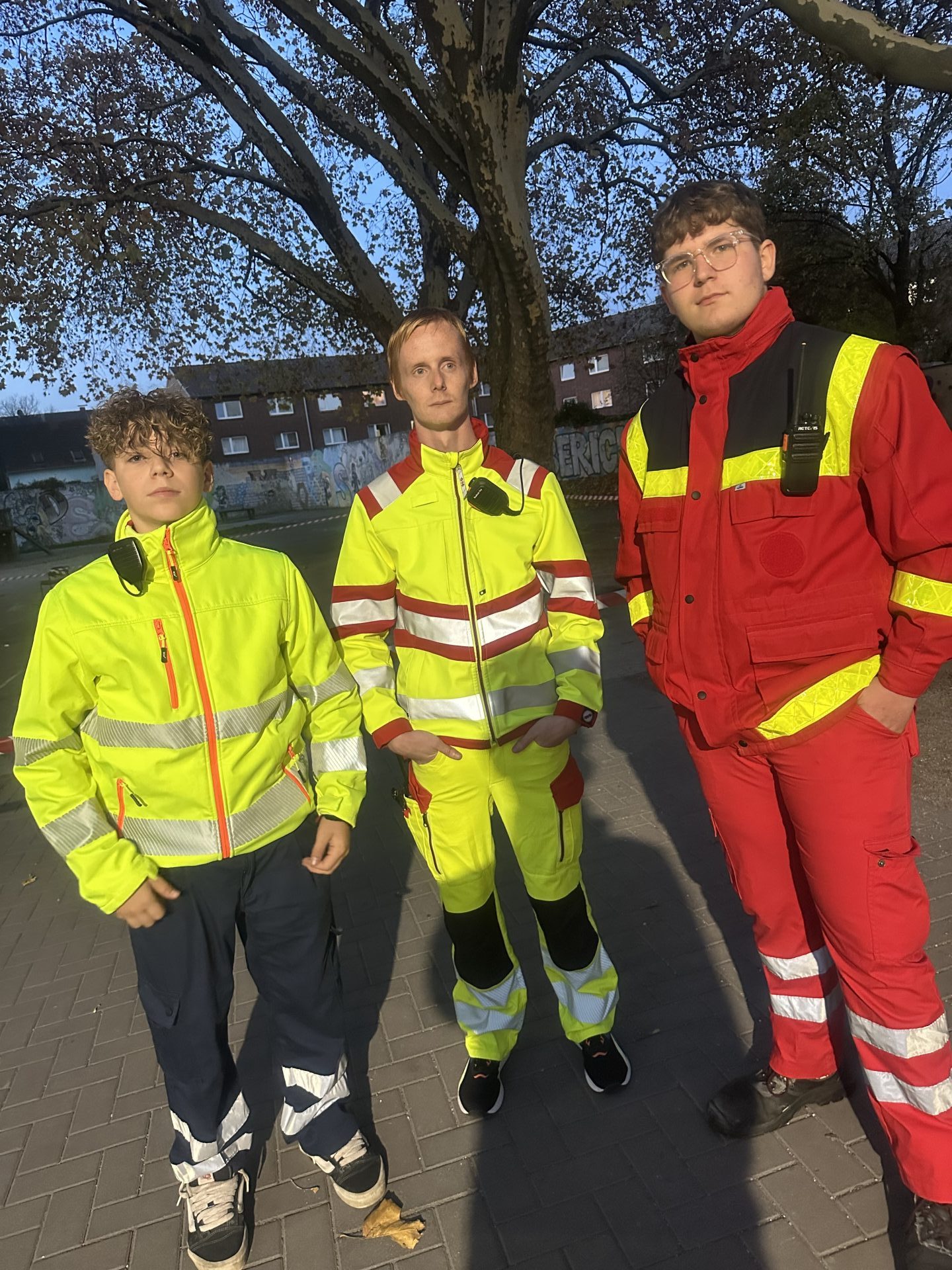 Händewaschen mit Schutzhandschuhen